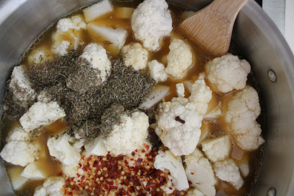 Cream of Cauliflower Soup | highmadefood.com